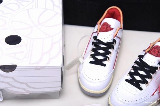 SP Red Retro White 2 Low Jordan DJ4375-106 Off-White 1204